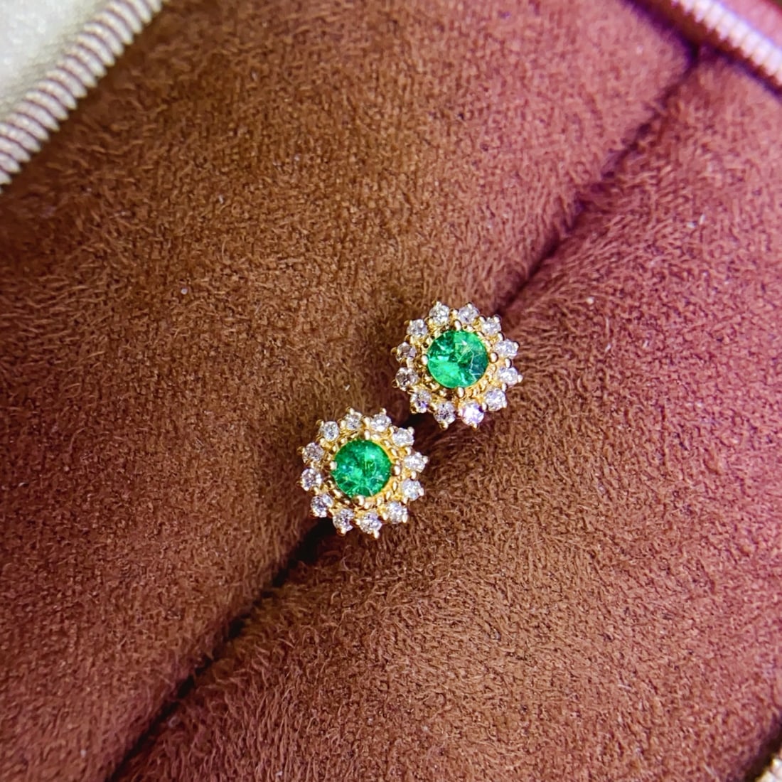 18K Gold Emerald Earrings - 2