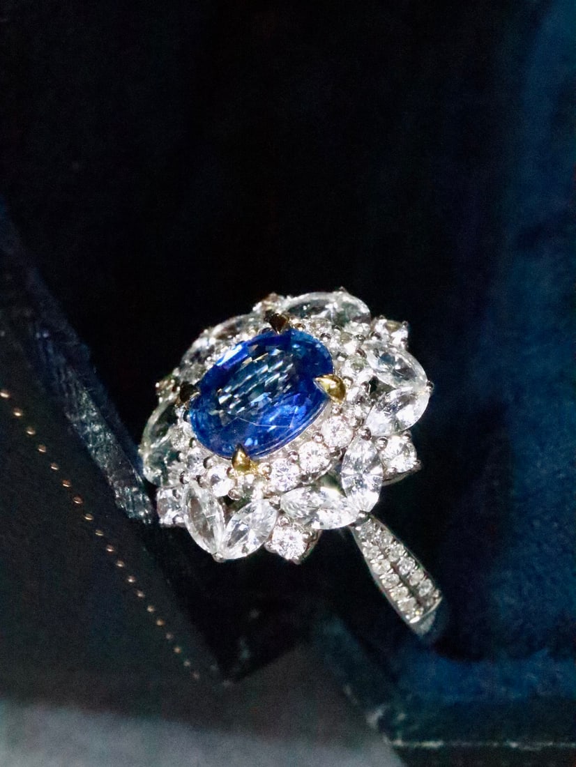 18K Gold Sapphire Ring - 3