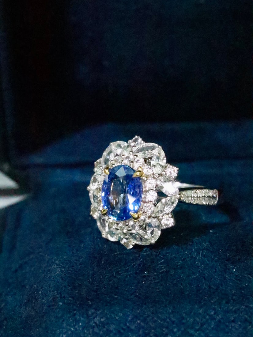 18K Gold Sapphire Ring - 4