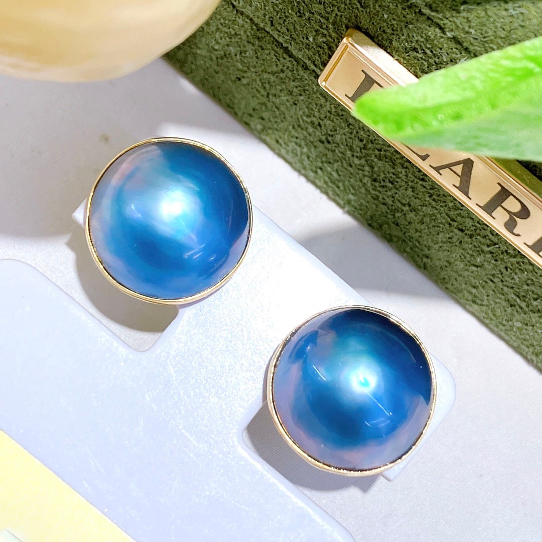 18K Gold Mabe Pearl Earrings - 3
