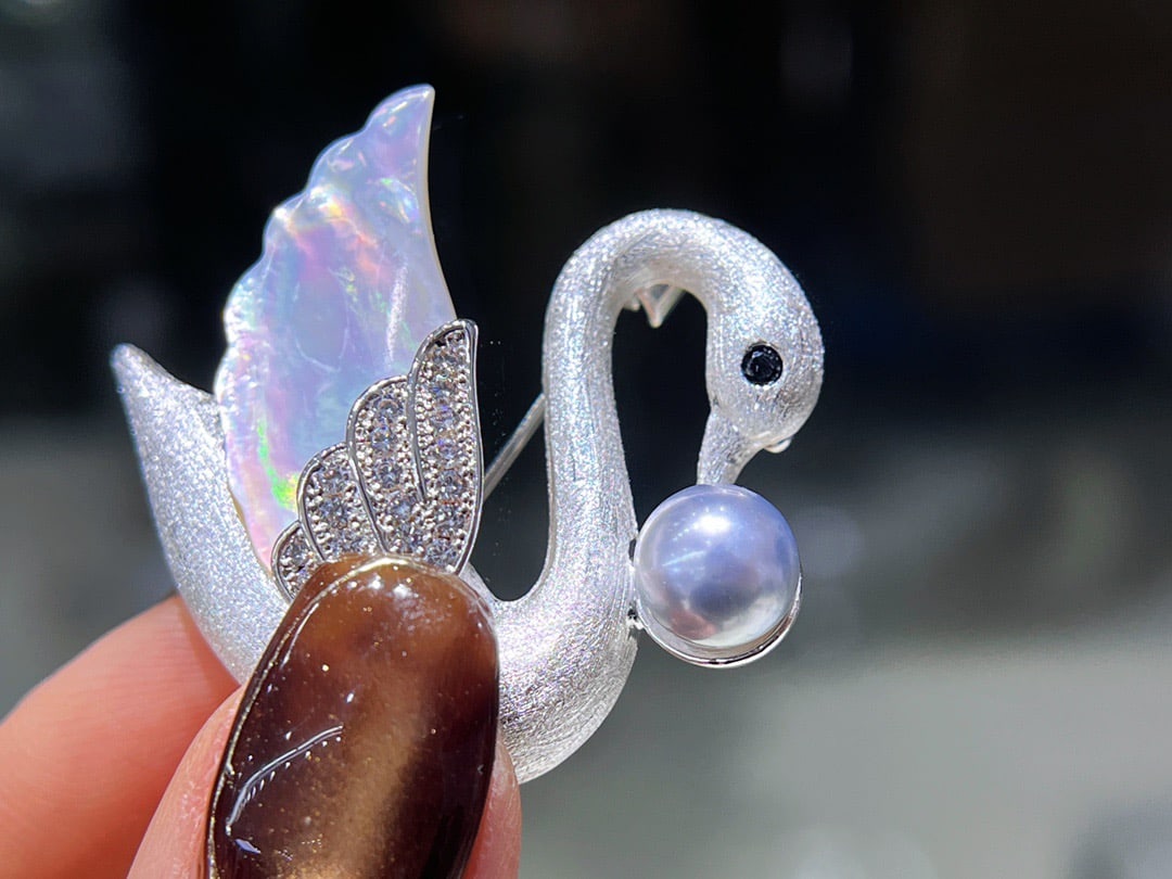 Freshwater Pearl Brooch - 5