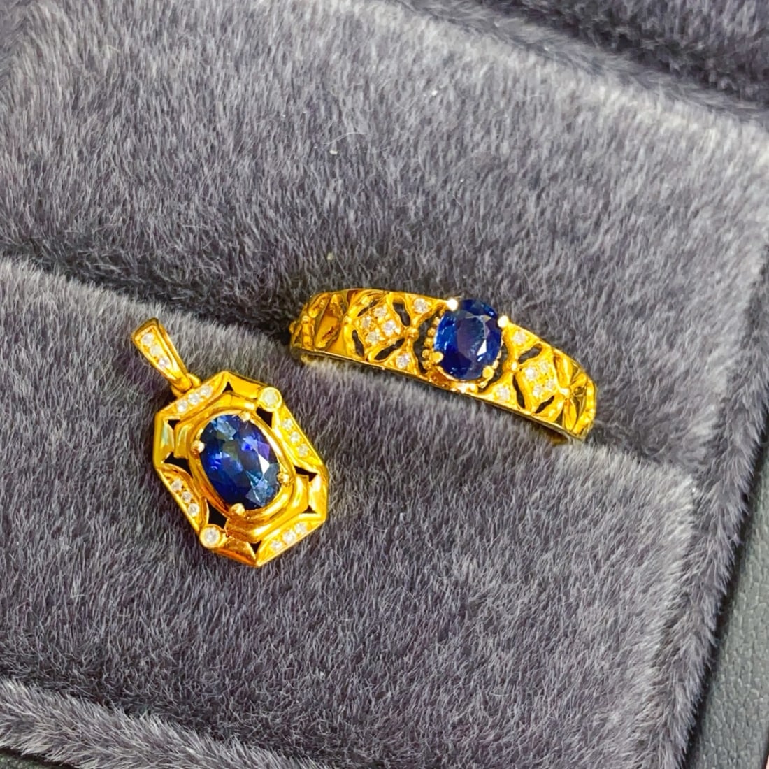 18K Gold Sapphire Set - 3