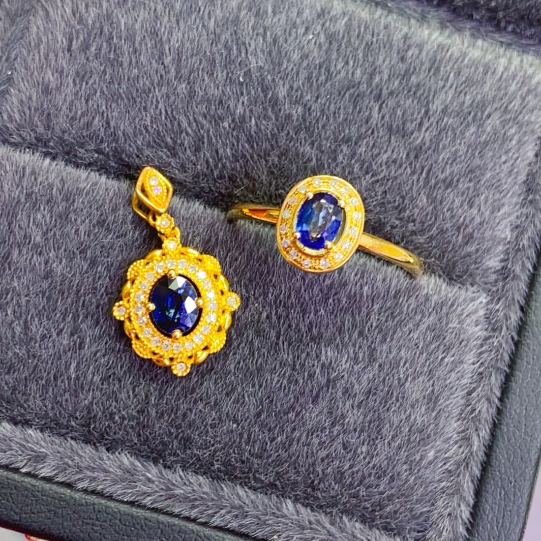 18K Gold Sapphire Set - 3