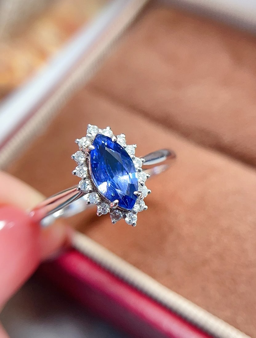 18K Gold Sapphire Ring - 2