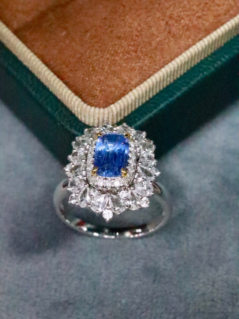 18K Gold Blue Sapphire Ring - 2