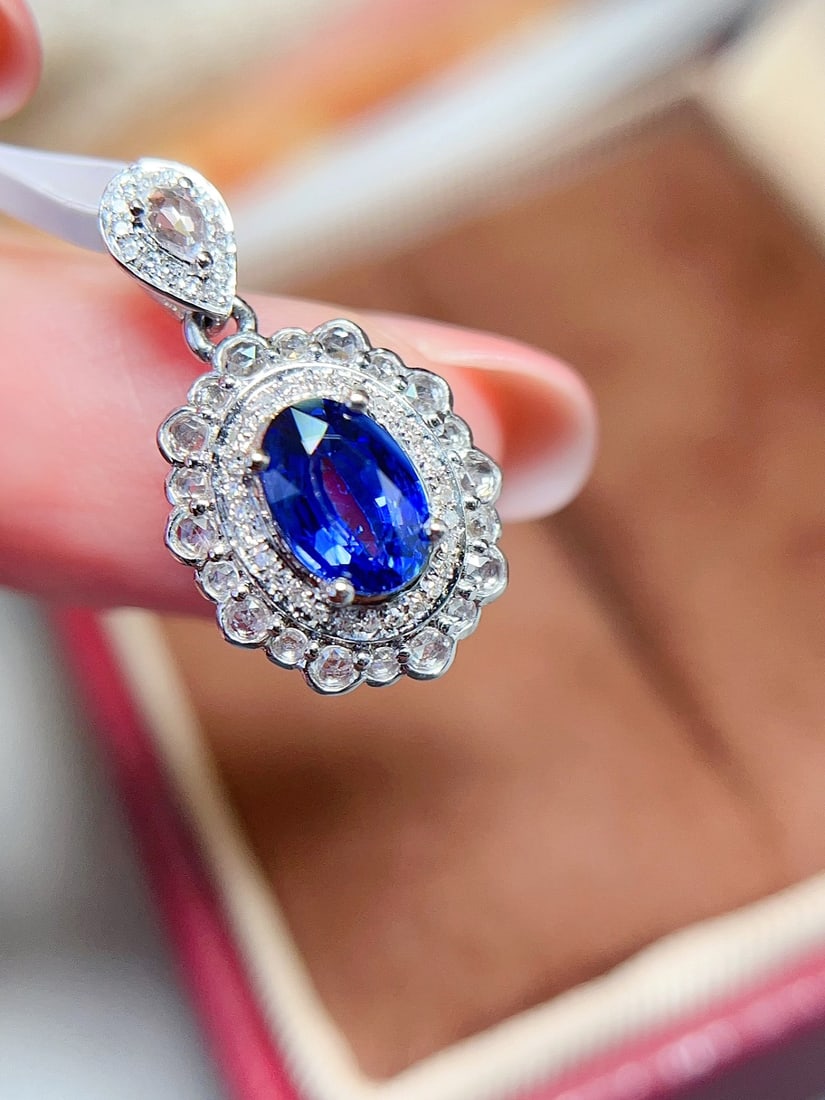 18K Gold Sapphire Pendant - 4