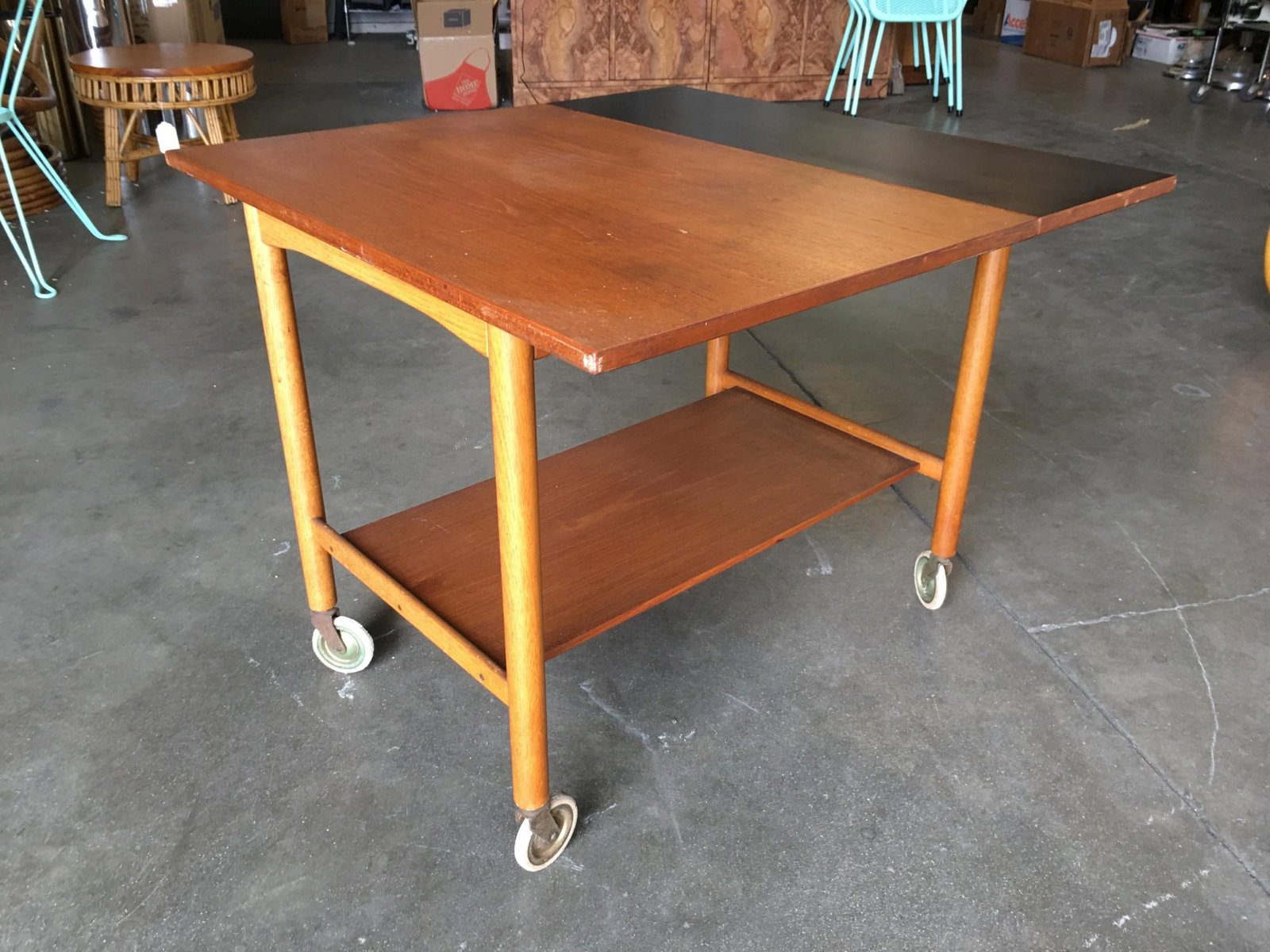 Danish Modern Teak Bar Cart with Convertible Folding Table top - 12