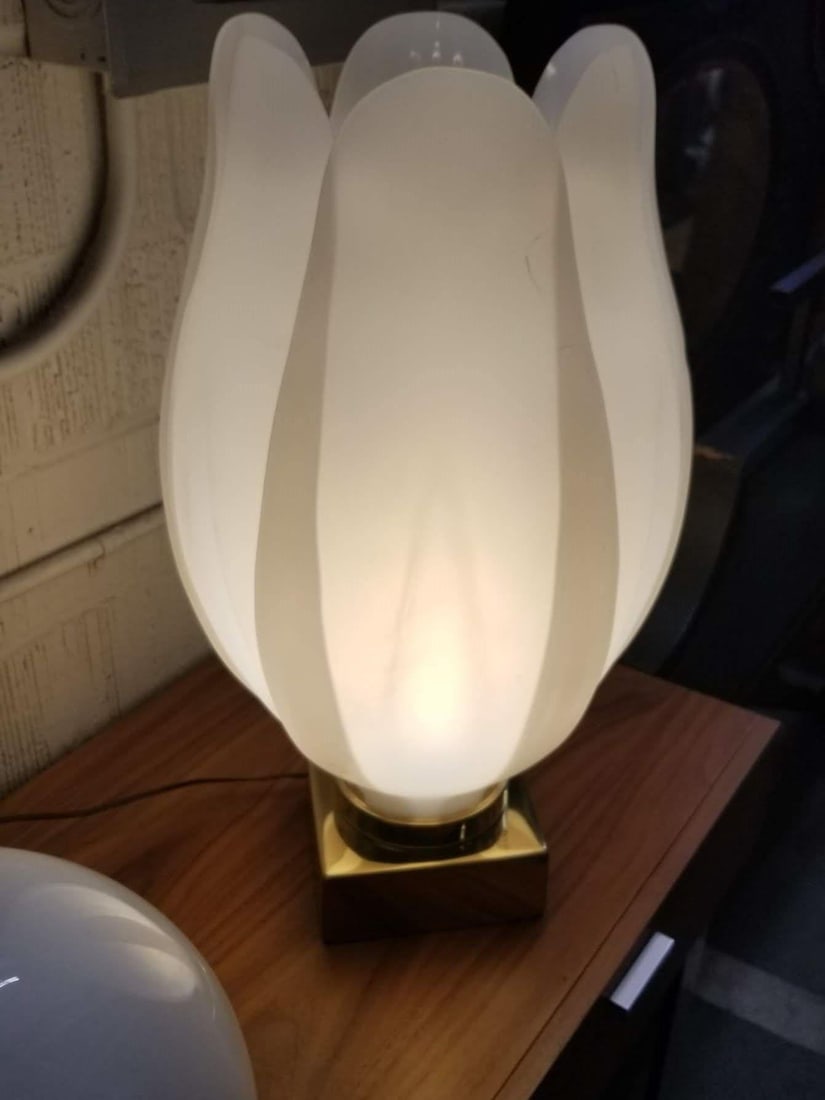 Oversized Acrylic Tulip Lamp in the style of Roger Rougier - 13