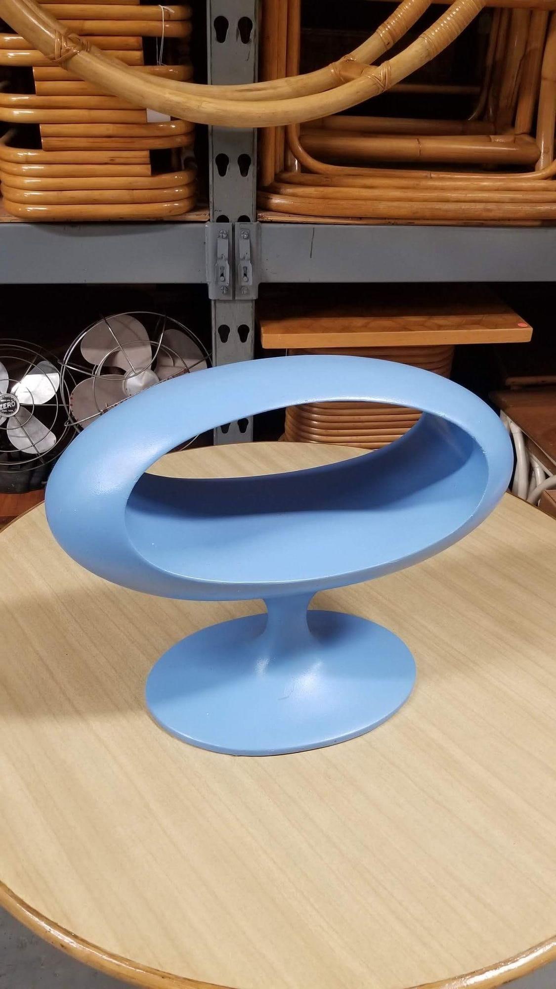 Y2K Space Age Mod Side Pedestal Table by William Emmerson - 11