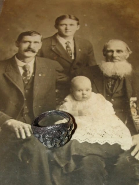 Antiqued Sterling Silver World War II 2 United States Oval Army Ring - 3