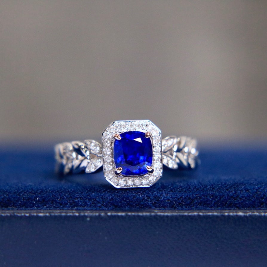 14K GOLD 1.37 CTW NATURAL SAPPHIRE & DIAMOND RING (1 of 6)