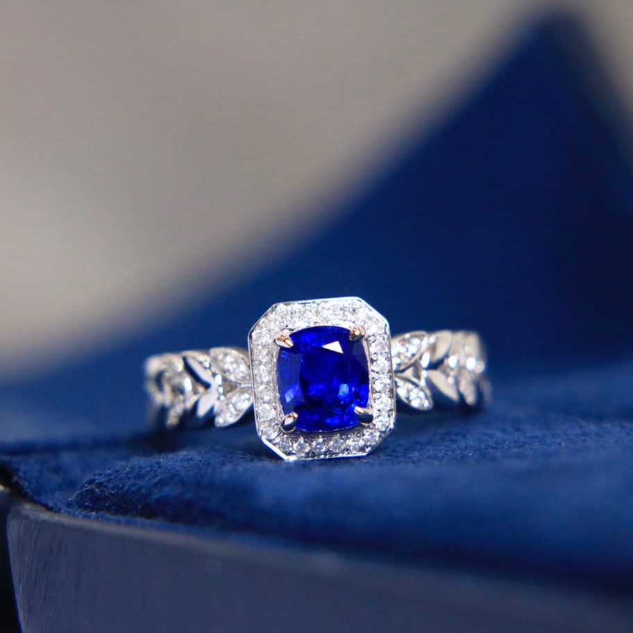 14K GOLD 1.37 CTW NATURAL SAPPHIRE & DIAMOND RING - 3