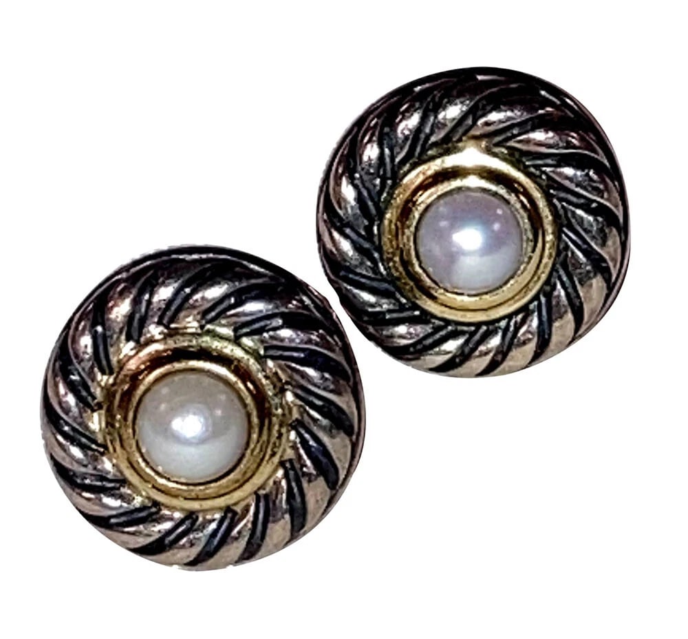 David Yurman Cultured Pearl Earrings in Sterling Silver with 14 kt Gold: Title:David Yurman Cultured Pearl Earrings in Sterling Silver with 14 kt GoldDescription:David Yurman Cultured Pearl Earrings in Sterling Silver with 14 kt Gold, 4 mm pearl. Circa, 2000. Measures