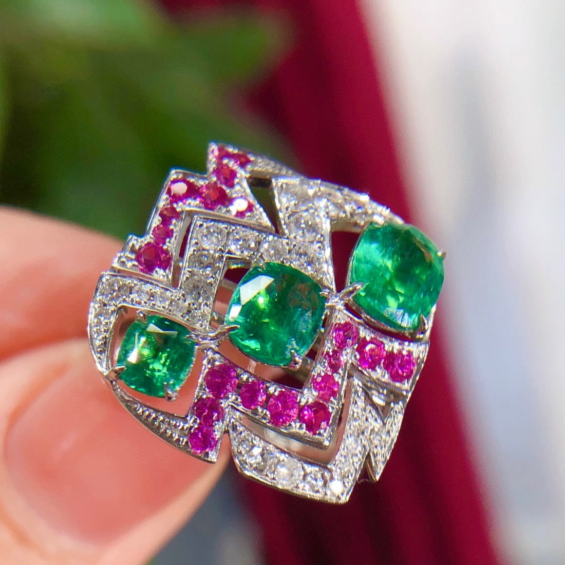 14K GOLD 1.95 CTW NATURAL EMERALD & DIAMOND RING: Title:14K GOLD 1.95 CTW NATURAL EMERALD & DIAMOND RINGDescription:Ref:230528623Gold Content:14K GoldRing Size:7.25USMain Gemstone:EmeraldNumber of stones:3Shape:CushionCarat Weight:1.64ct