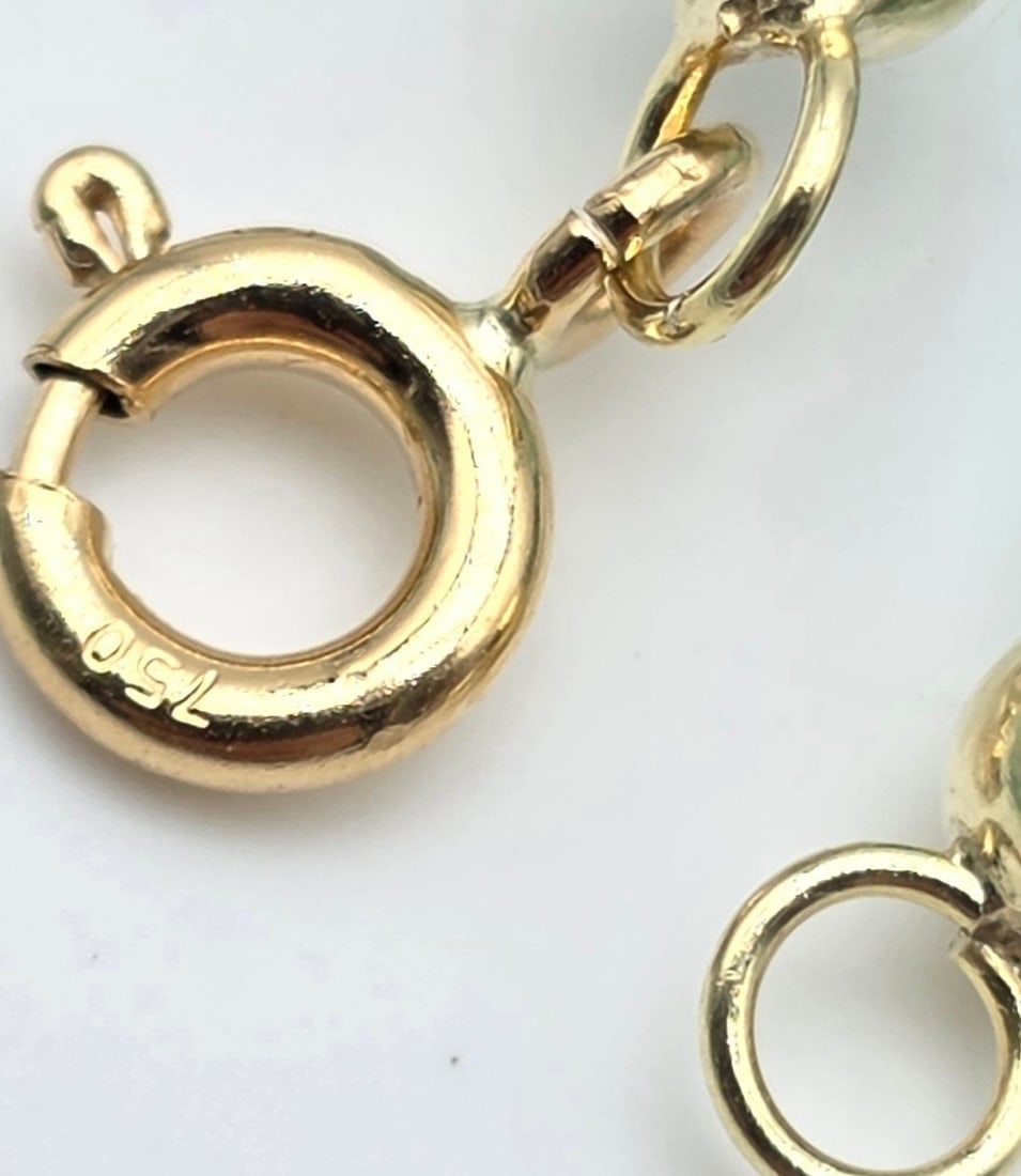 Natural emerald necklace with 8mm Akoya pearl centerpiece with spheres and 18kt solid gold clasp - 4