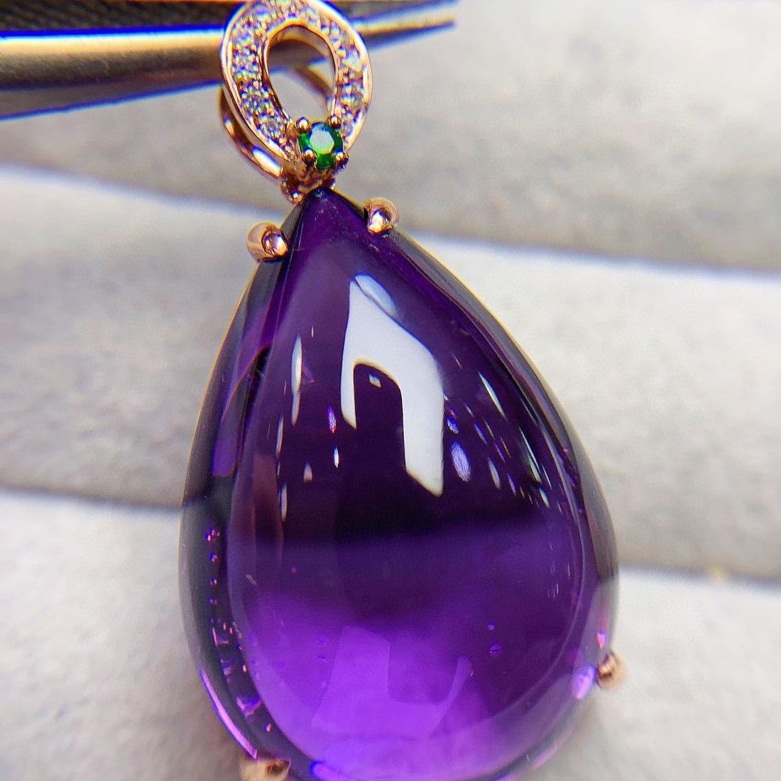 14K GOLD 26.2 CT NATURAL AMETHYST & TSAVORITE & DIAMOND PENDANT - 2