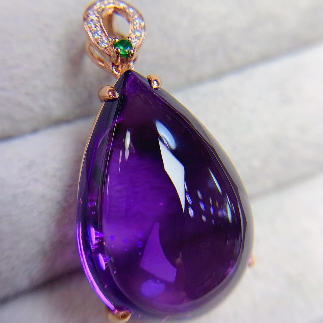 14K GOLD 26.2 CT NATURAL AMETHYST & TSAVORITE & DIAMOND PENDANT - 5