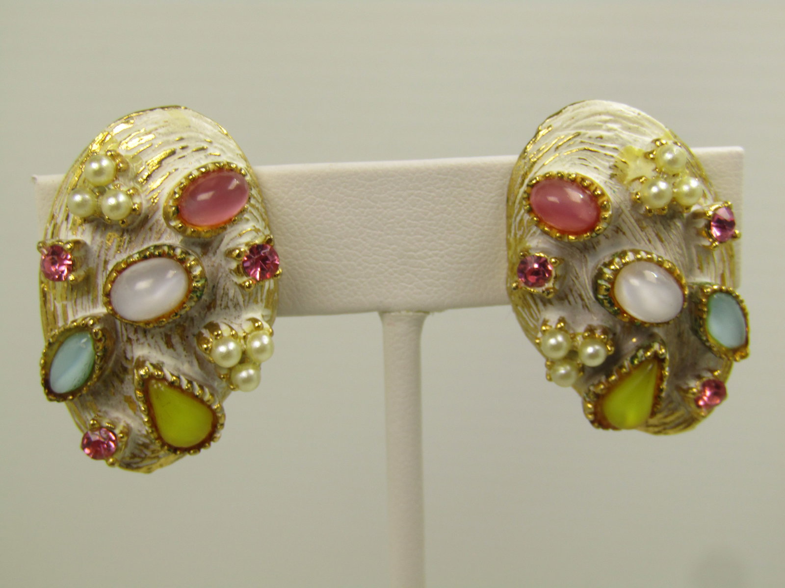 Vintage Har Signed Enameled Raised Rhinestone, Bracelet, Clip Earrings Set, signed HAR, 1950's, RARE - 5