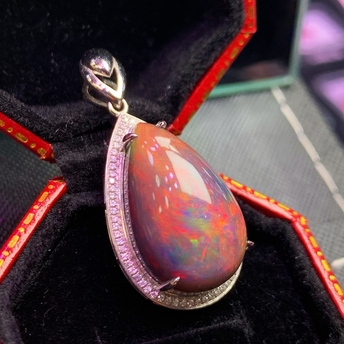 14K GOLD 13 CT NATURAL OPAL & DIAMOND PENDANT - 5