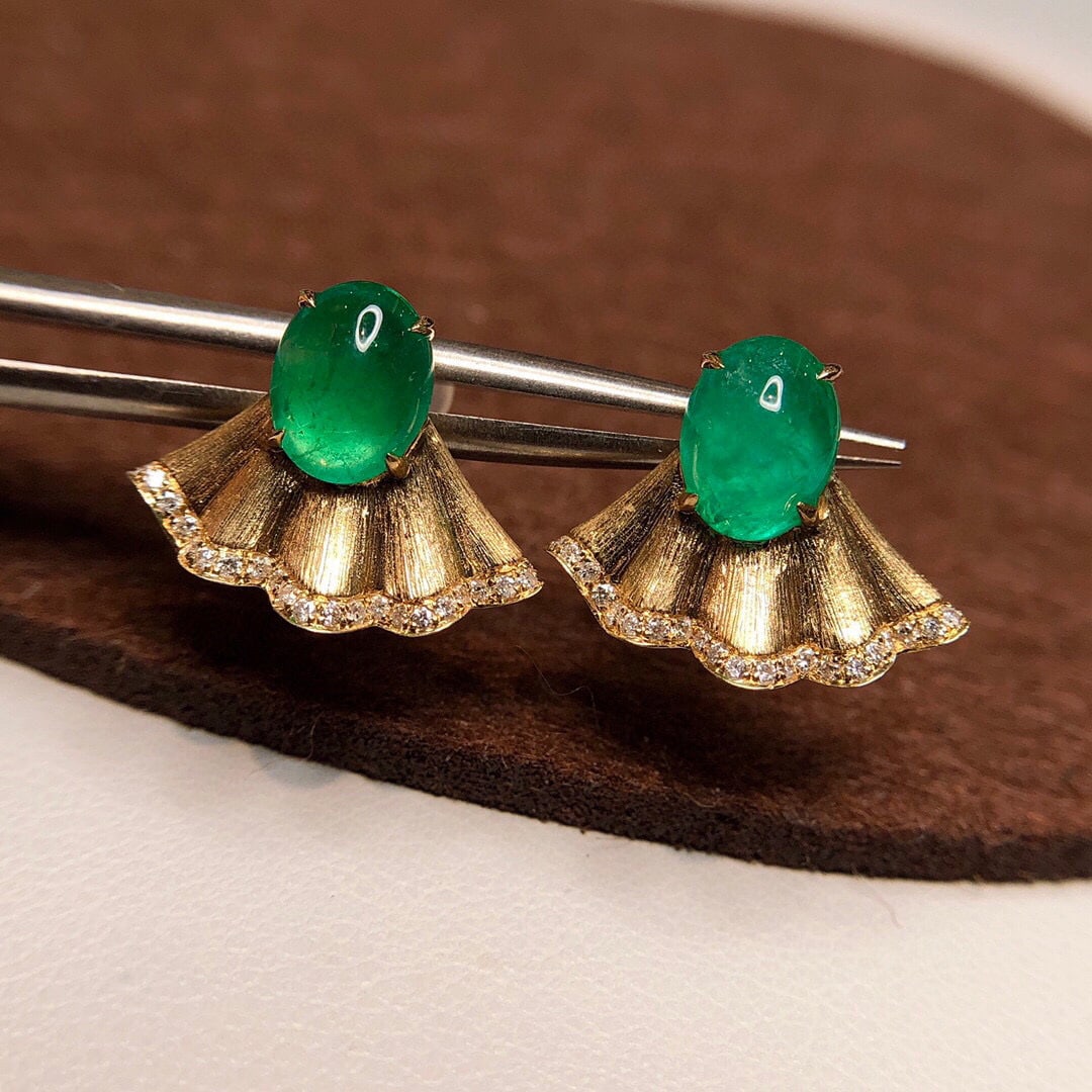 14K GOLD 2.59 CTW VIVID GREEN NATURAL EMERALD & DIAMOND EARRINGS - 2