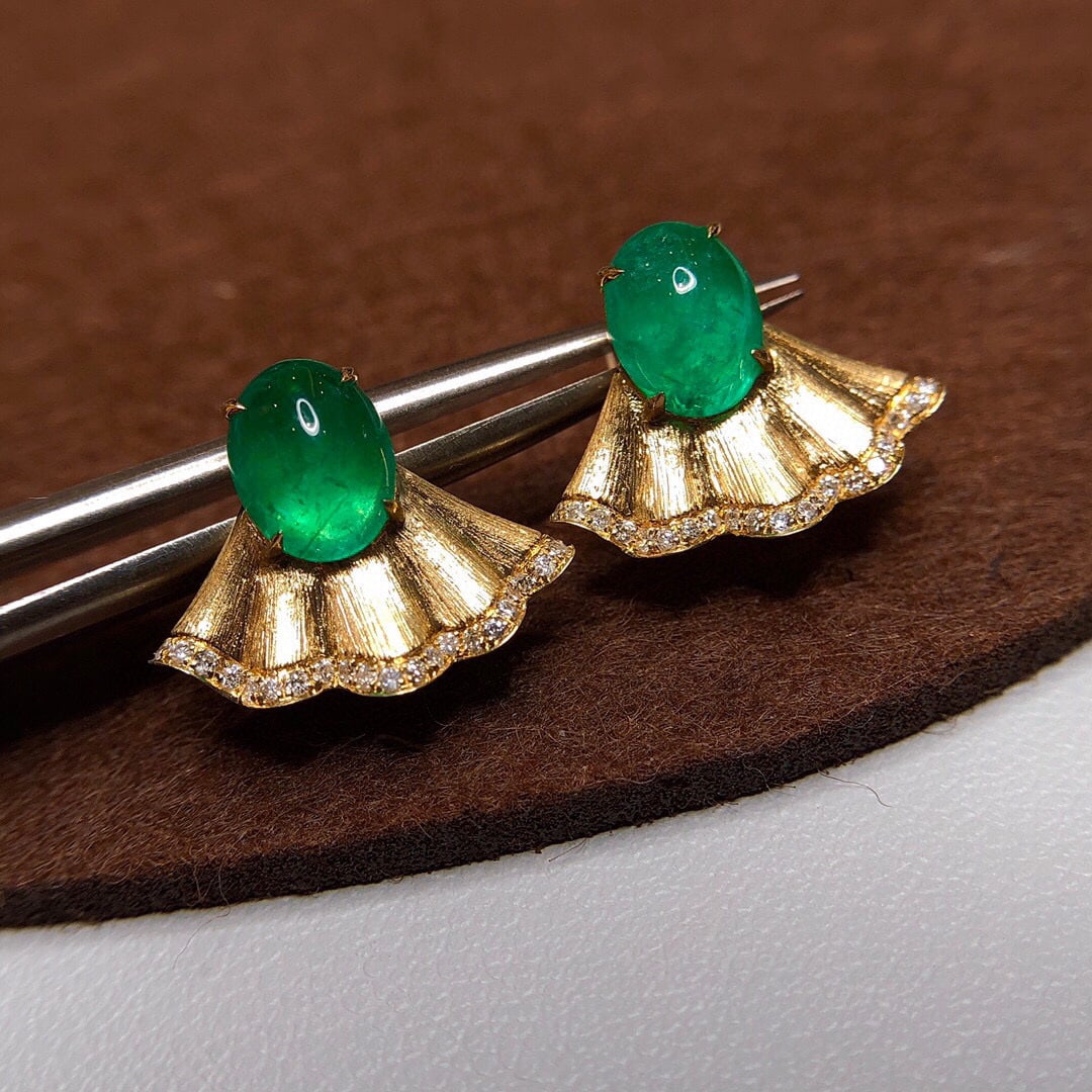 14K GOLD 2.59 CTW VIVID GREEN NATURAL EMERALD & DIAMOND EARRINGS - 3