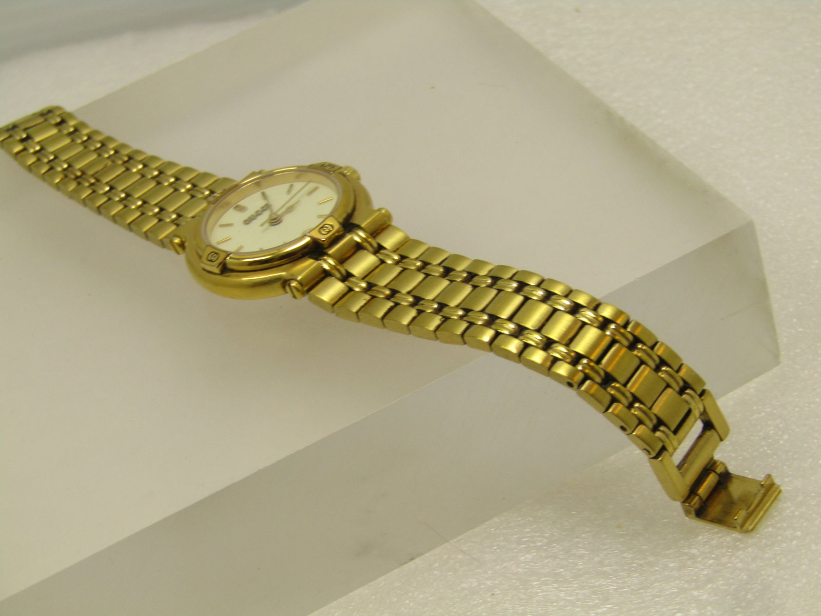 Ladies' Gucci Gold Tone Watch with Date & Second Hand, 1980's-1990's, Runs - 2