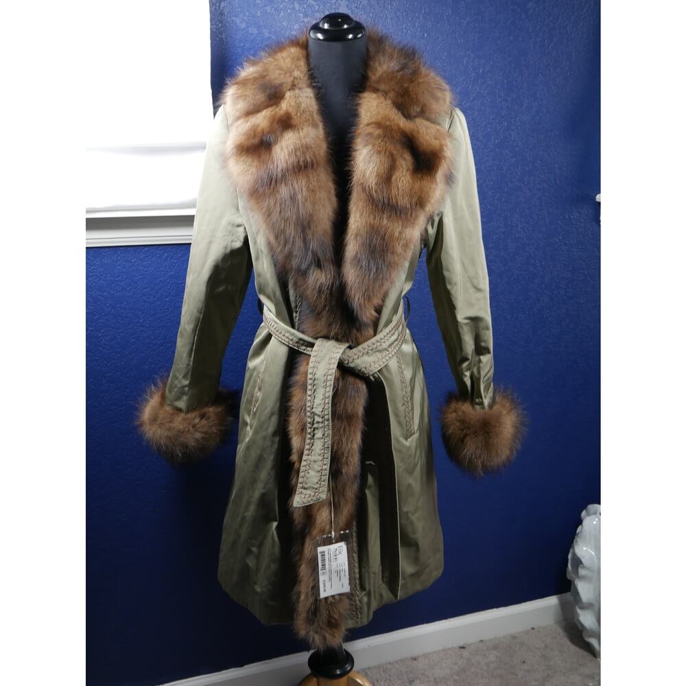 NWT $6500 Anna Maria Leporatti Saks Fifth Microfiber w/ Fisher Sable Fur Coat: Here is a New with tags attached Designer Anna Maria Leporatti microfiber raincoat with Fisher Sable fur trim. It is a $6500 coat. It is in New condition, no damage at all. Fur is buttery supple & flu