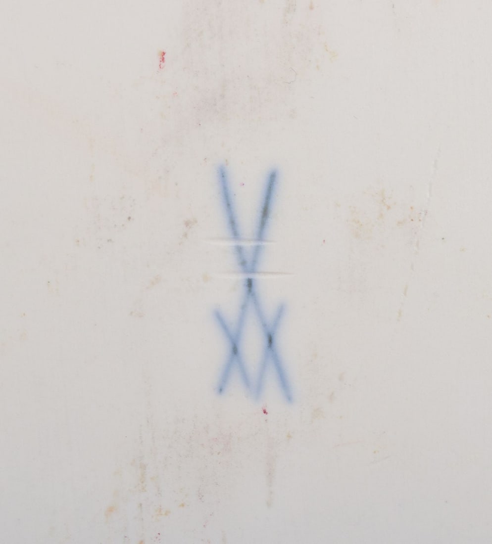 Meissen, Germany, large "Pink Rose" lidded soup tureen. Approx. 1920s/30s - 7