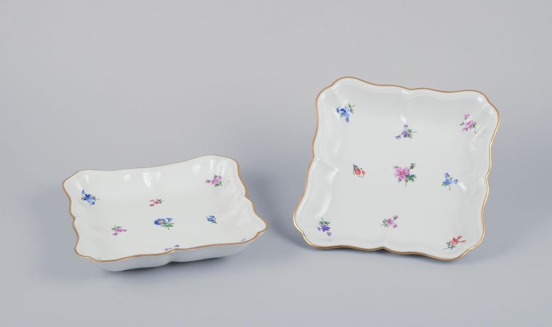 Meissen, Germany. Two shallow square bowls with polychrome floral motifs. Approx. 1920s. - 2