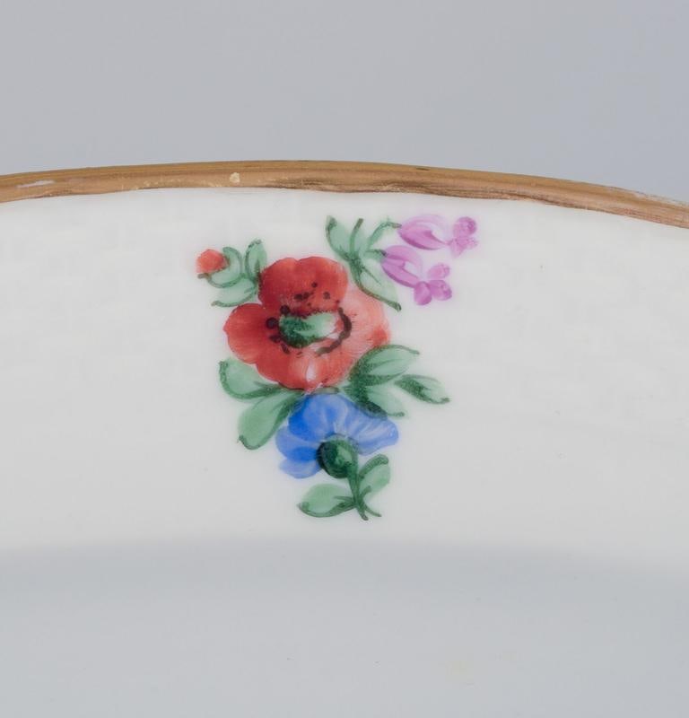Royal Copenhagen Saxon Flower, very large oval serving platter in porcelain. Early 20th C. - 2