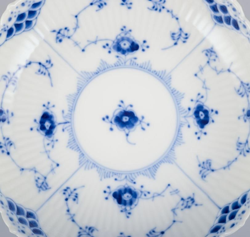 Royal Copenhagen Blue Fluted Half Lace, low centerpiece in porcelain. From 1968. - 4