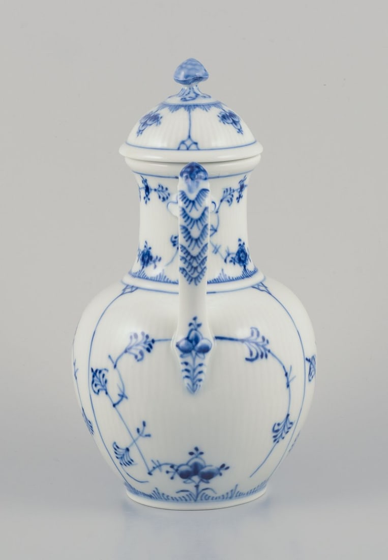 Royal Copenhagen Blue Fluted Plain, hand-painted coffee pot in porcelain. 1969-1974 - 7