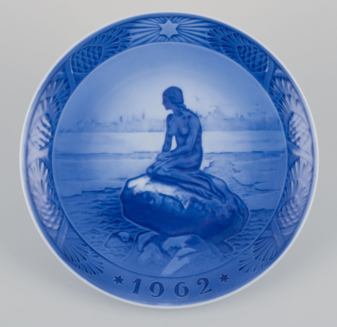 Royal Copenhagen, set of seven Christmas plates in porcelain. Years: 1962-1966, 1968, and 1969 - 2