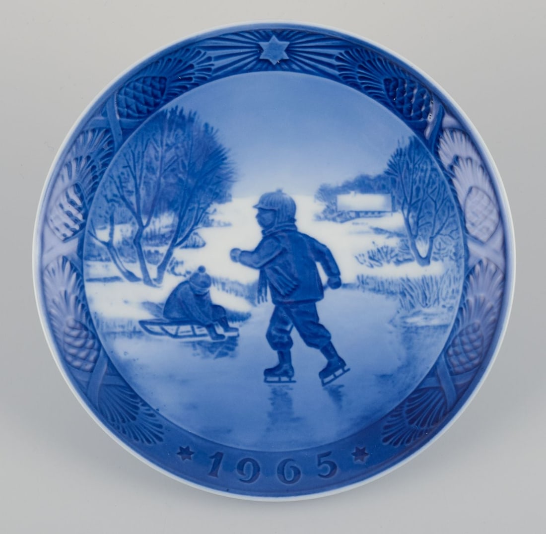 Royal Copenhagen, set of seven Christmas plates in porcelain. Years: 1962-1966, 1968, and 1969 - 5