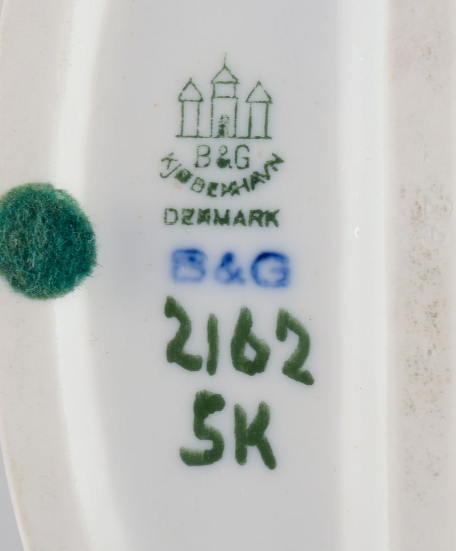 Bing & Grondahl, porcelain figurine of "Youthful daring".Ca. 1930s - 7