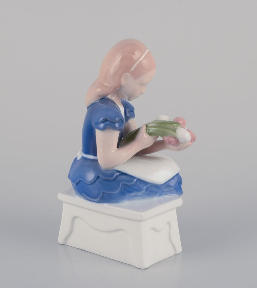 Bing & Grondahl, Denmark. Porcelain figurine of a seated girl with a bouquet of flowers, 1930s - 3