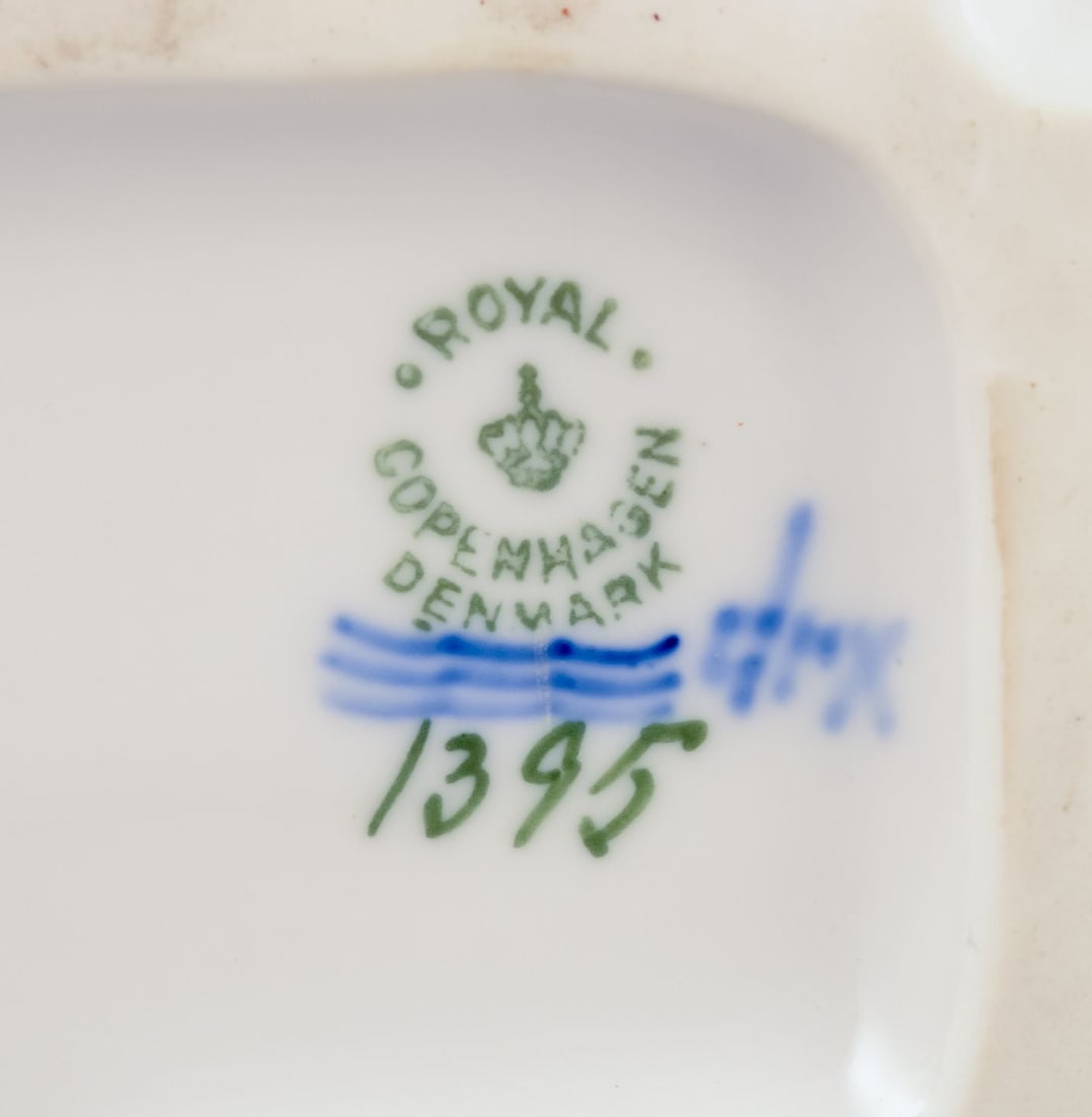 Royal Copenhagen figurine in porcelain. Two "Amager" girls in regional costume. Dated 1956 - 8