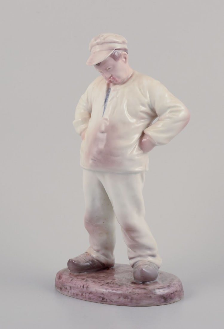 Bing & Grondahl, porcelain figurine of a bricklayer. 1920s/30s - 3