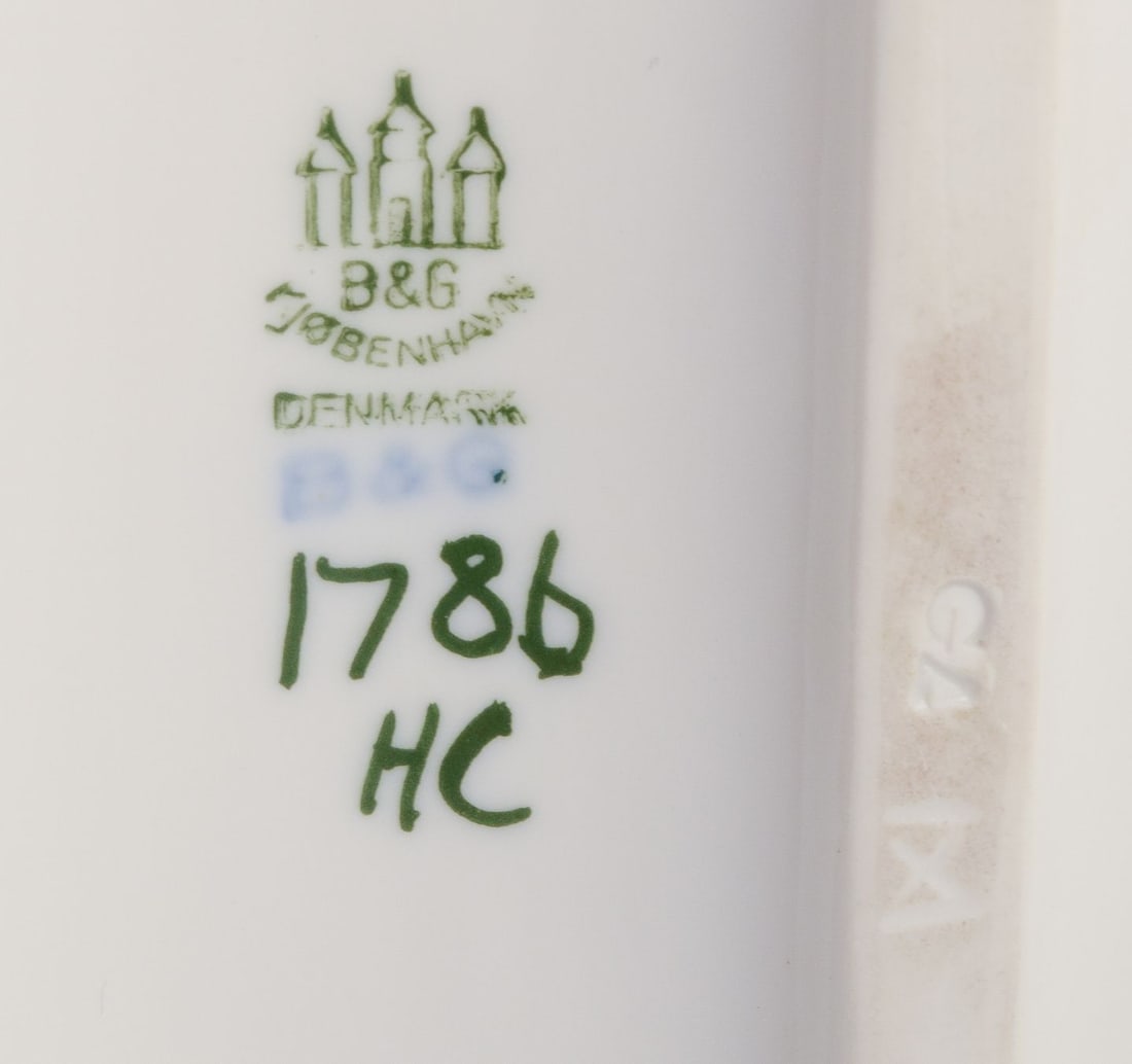 Bing & Grondahl, porcelain figurine of a bricklayer. 1920s/30s - 8