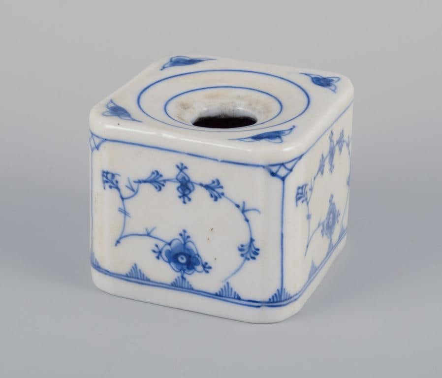 Royal Copenhagen Blue Fluted Plain, two antique inkwells in porcelain. 19th c. - 2