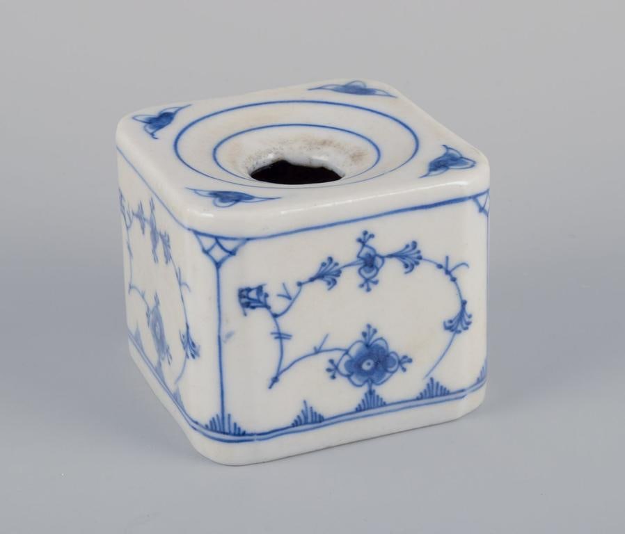 Royal Copenhagen Blue Fluted Plain, two antique inkwells in porcelain. 19th c. - 3
