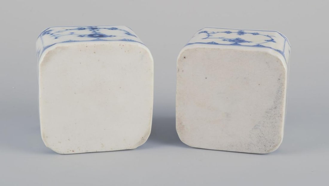 Royal Copenhagen Blue Fluted Plain, two antique inkwells in porcelain. 19th c. - 7