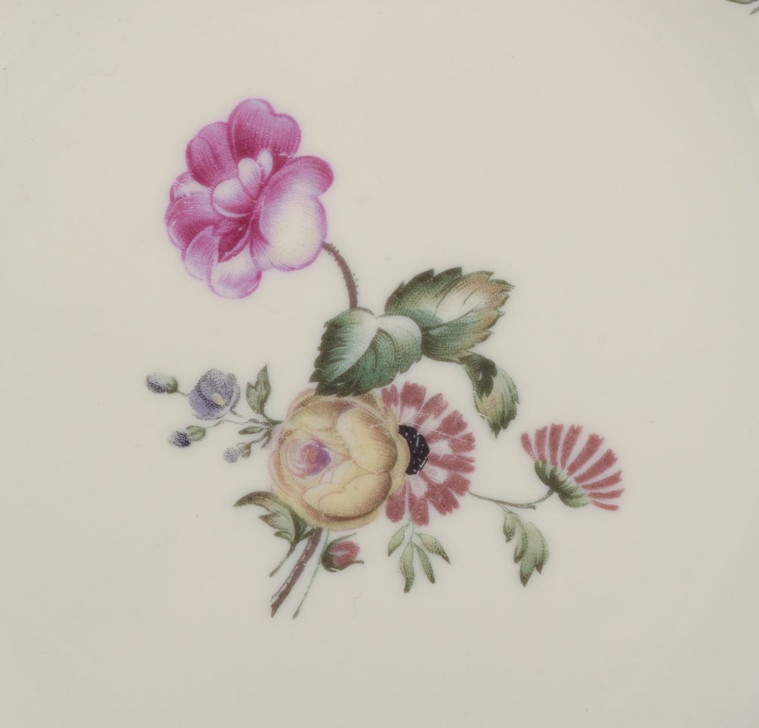 Royal Copenhagen, "Frijsenborg". Twelve plates decorated with floral motifs, gold rim. 1950s. - 3