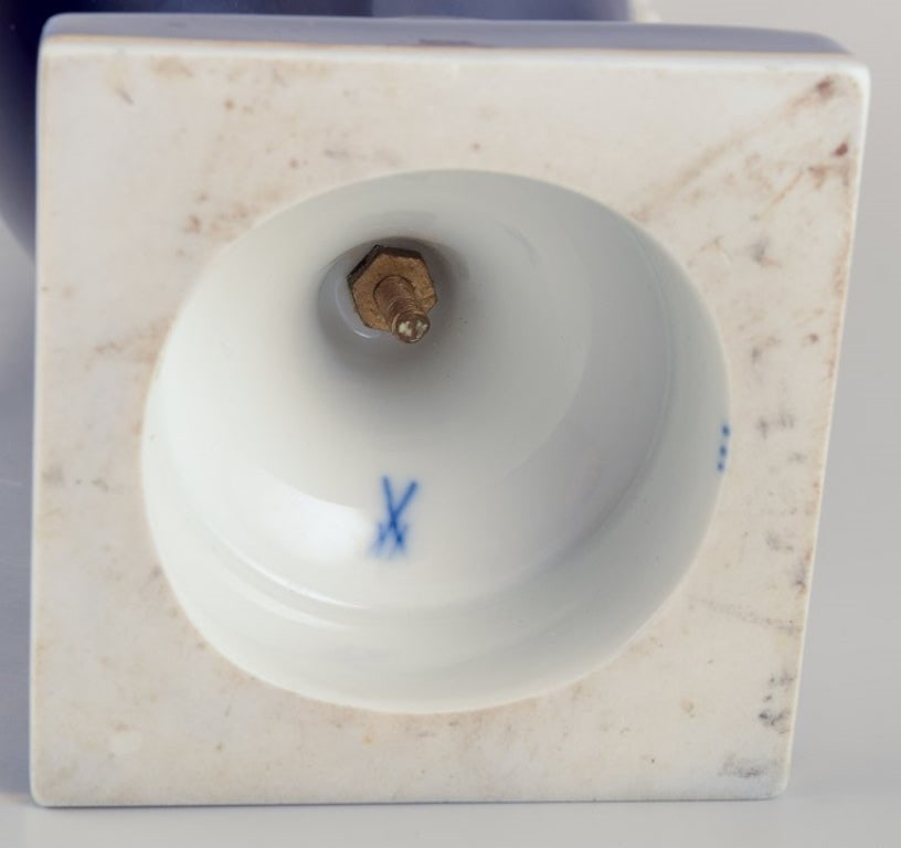 Meissen, Germany. Porcelain vase in Sevres Bleu. Approx. 1920s/30s - 8