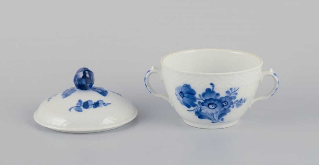 Royal Copenhagen Blue Flower Braided, creamer and sugar bowl in porcelain. - 7