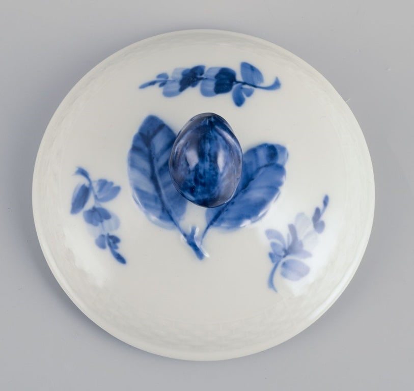 Royal Copenhagen Blue Flower Braided, creamer and sugar bowl in porcelain. - 8