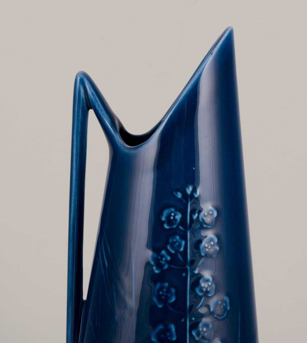 Rörstrand, large pitcher in porcelain. Floral motifs. Blue glaze. - 2