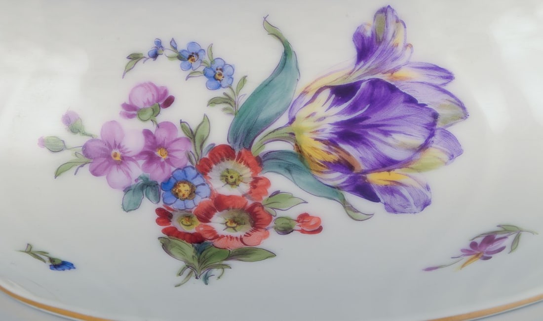 Royal Copenhagen Saxon Flower, lidded soup tureen hand-painted with polychrome floral motifs and - 7