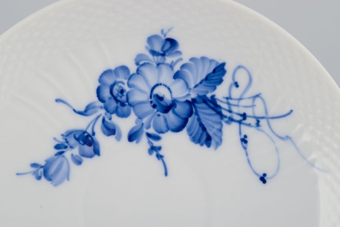 Royal Copenhagen Blue Flower curved, six coffee cups with saucers. 1950s/1960s. - 7