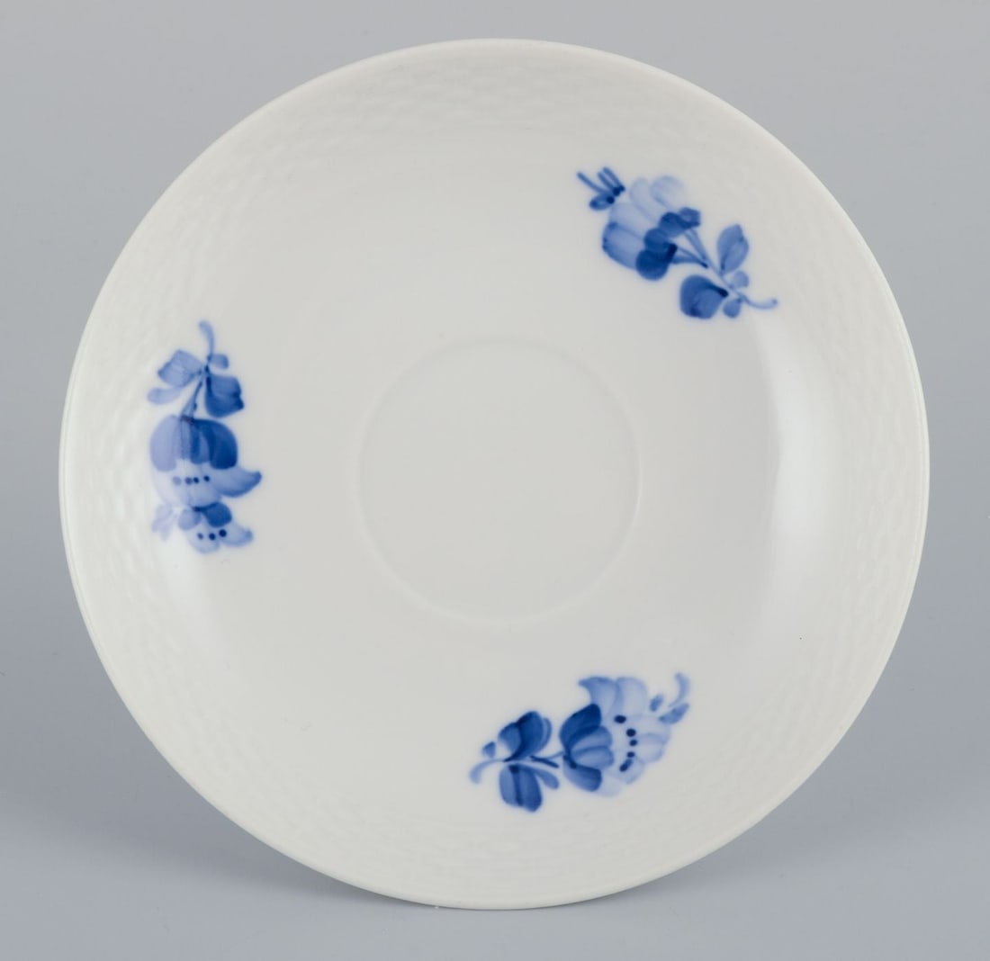 Royal Copenhagen Blue Flower Braided, six coffee cups with saucers in porcelain. 1950s/60s - 7
